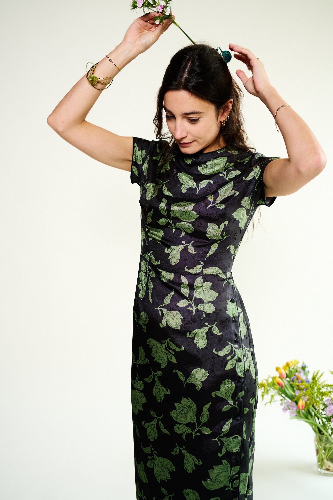 The Southampton Garden Dress, Amlul