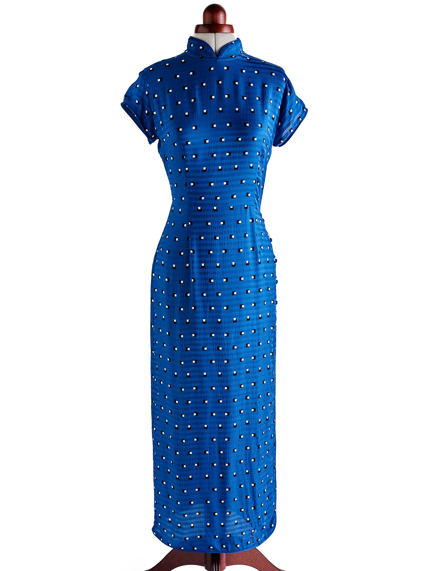 The Southampton Indigo Dress, Amlul