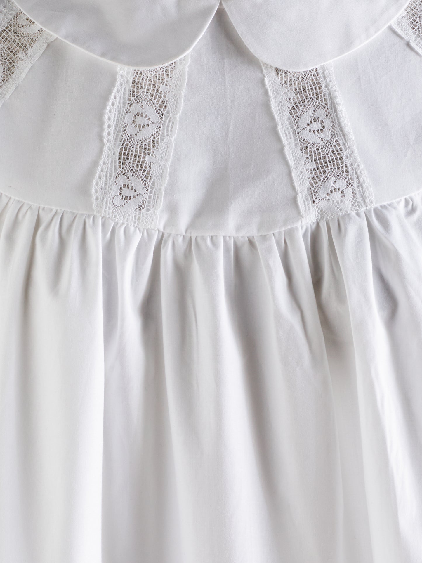 Janick Babydoll White Dress with Flowery Lace and Puffy Sleeves